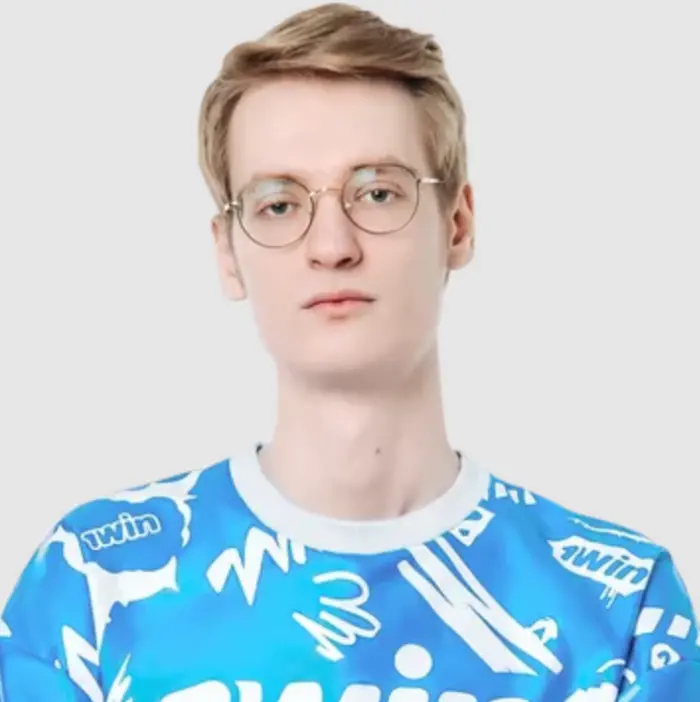 Cloud (Aleksandr Zakharov) Cloud (Aleksandr Zakharov)